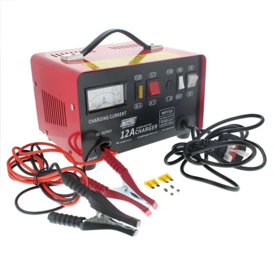 Battery Charger 13Amp dual voltage 12/24V batteries of 3-18Ah capacities